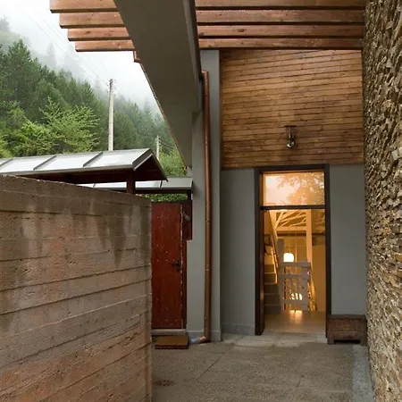 Вилла The Reddoorshouse *