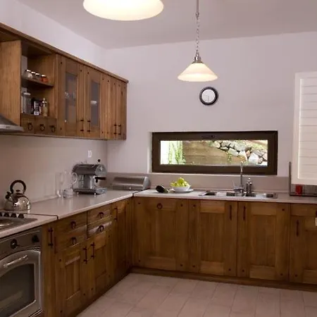 The Reddoorshouse Вилла *