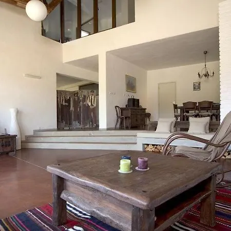 Вилла The Reddoorshouse *